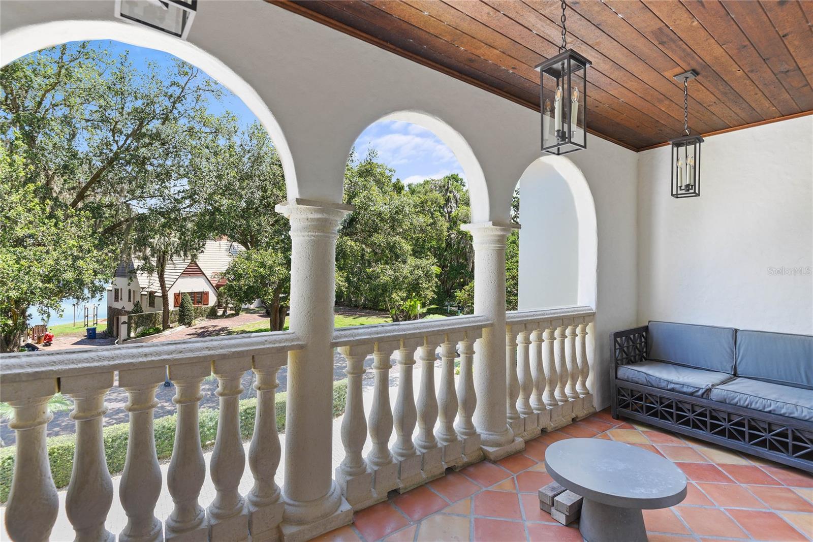 SYLVAN LAKE SHORES - Residential