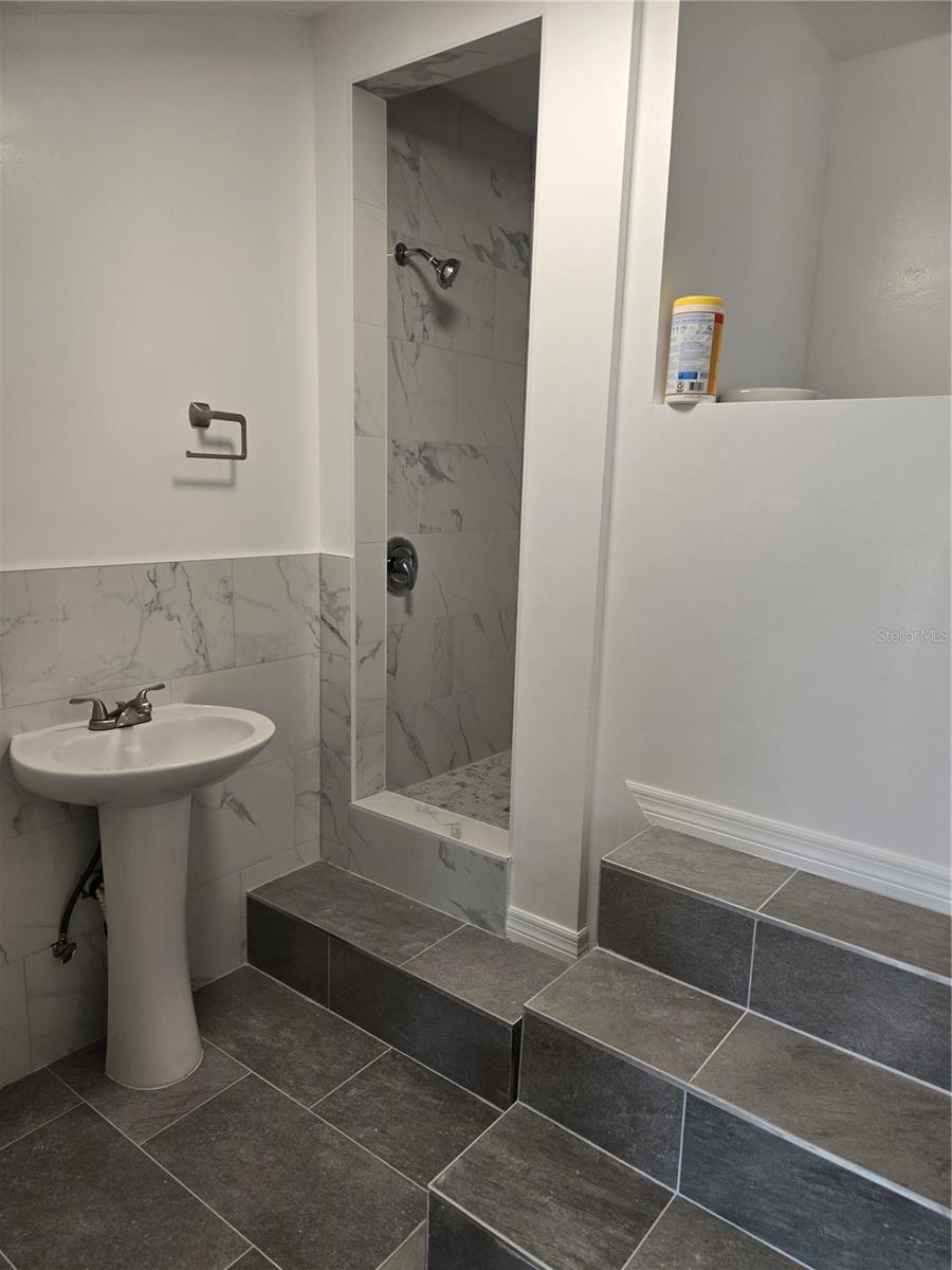 TIERRA VERDE UNIT 1 1ST REP - Residential