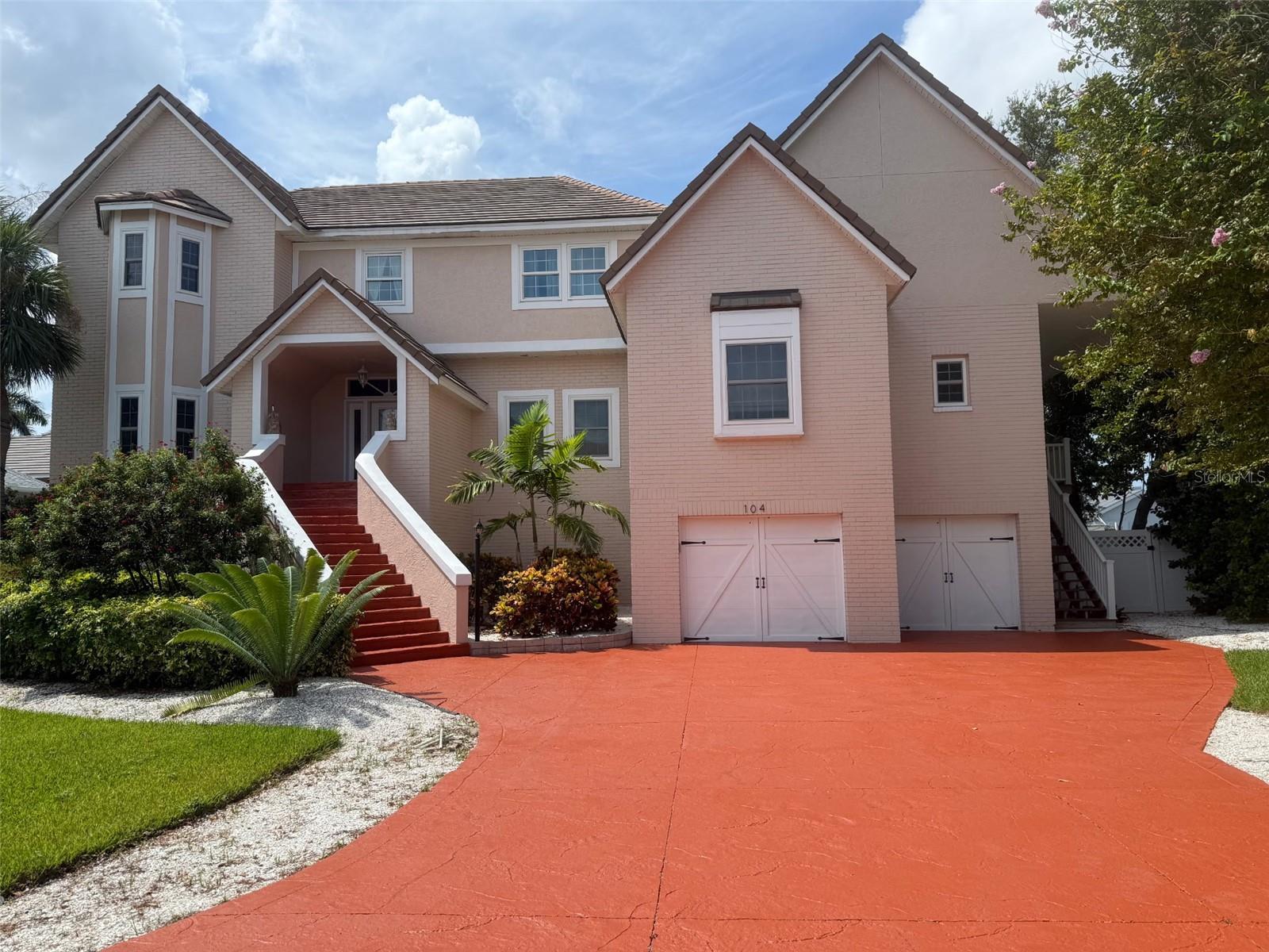 104 5TH STREET E
