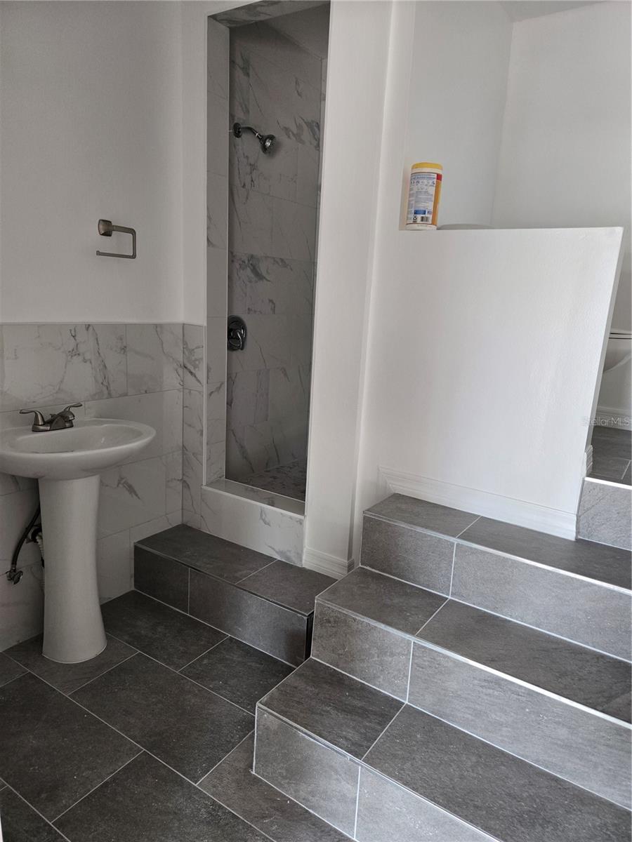 TIERRA VERDE UNIT 1 1ST REP - Residential