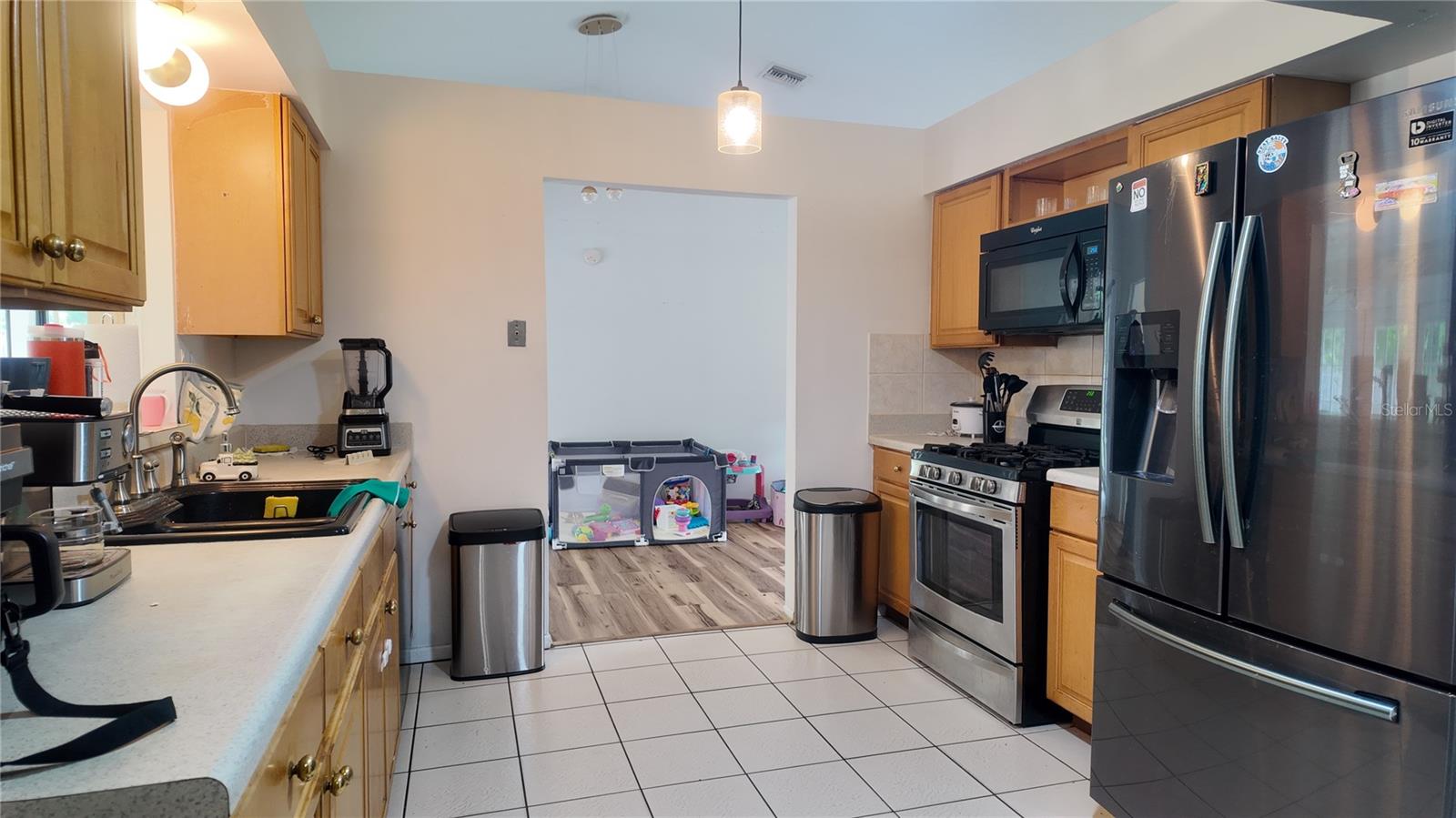 304 SHADOW OAK DRIVE