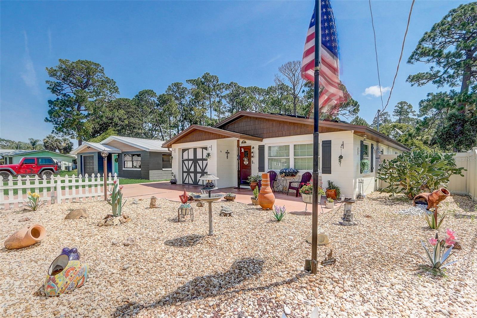 298 POINCIANA AVENUE