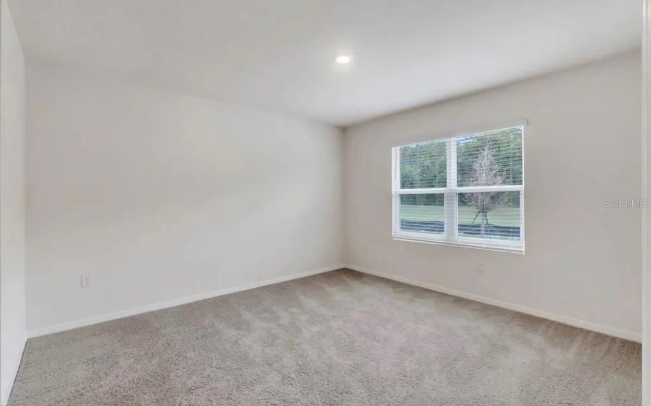 LAKE DENHAM ESTATES - Residential Lease