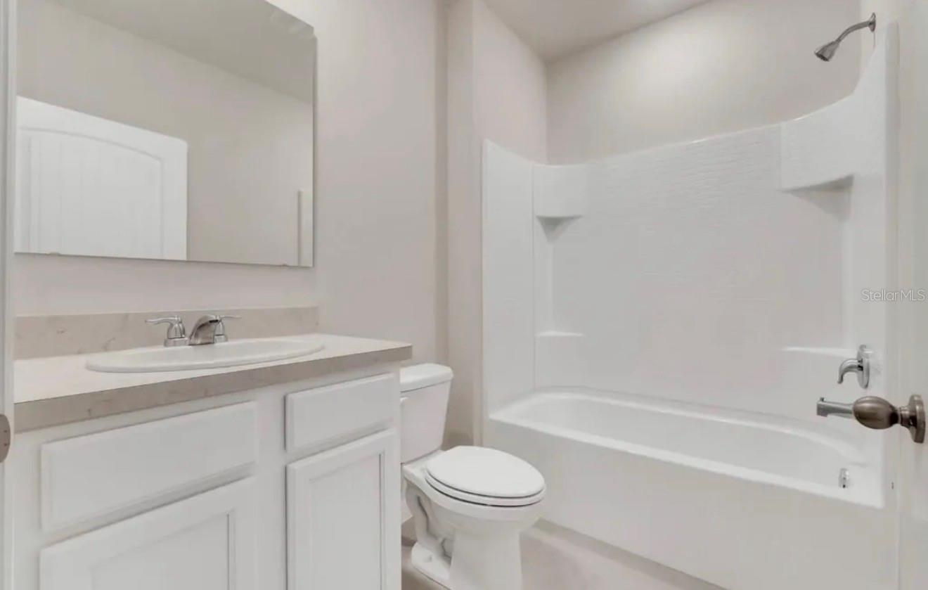 LAKE DENHAM ESTATES - Residential Lease