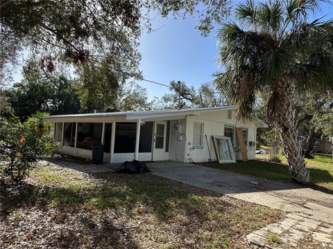 A home in PUNTA GORDA