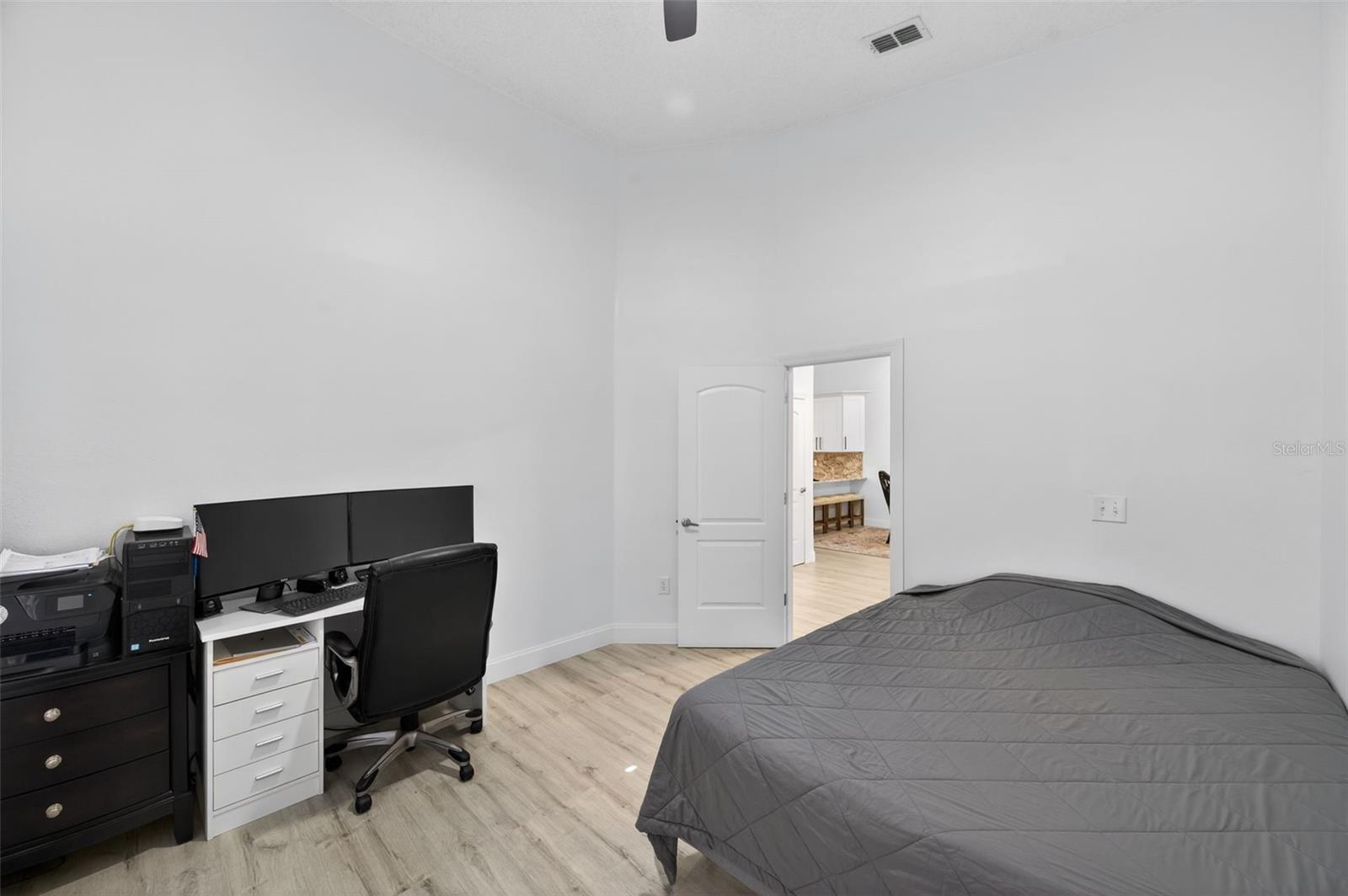 BROOKFIELD - Residential