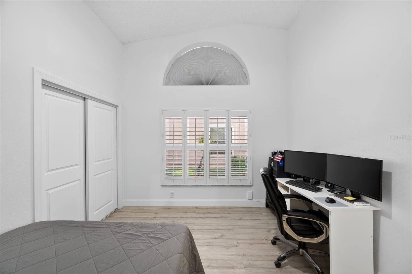 BROOKFIELD - Residential