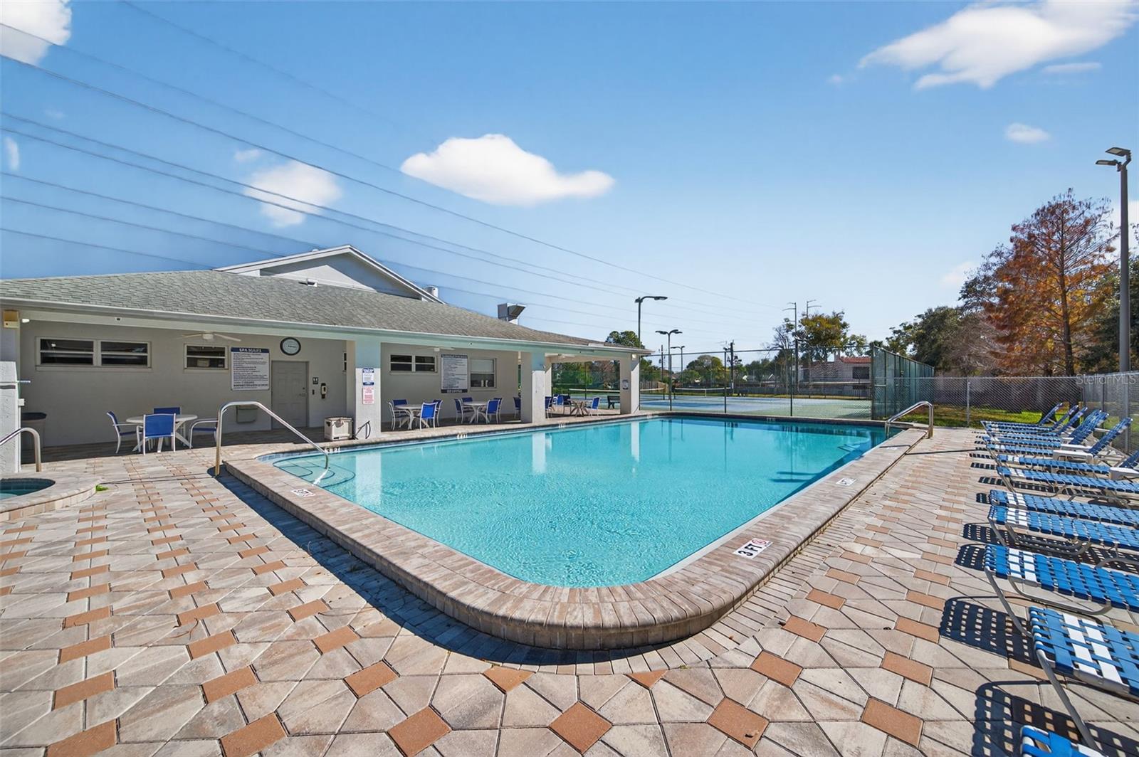 BROOKFIELD - Residential