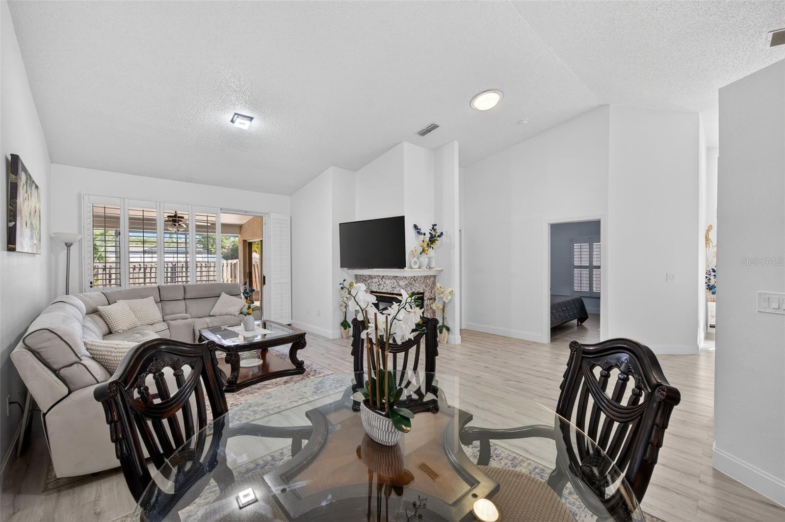 BROOKFIELD - Residential