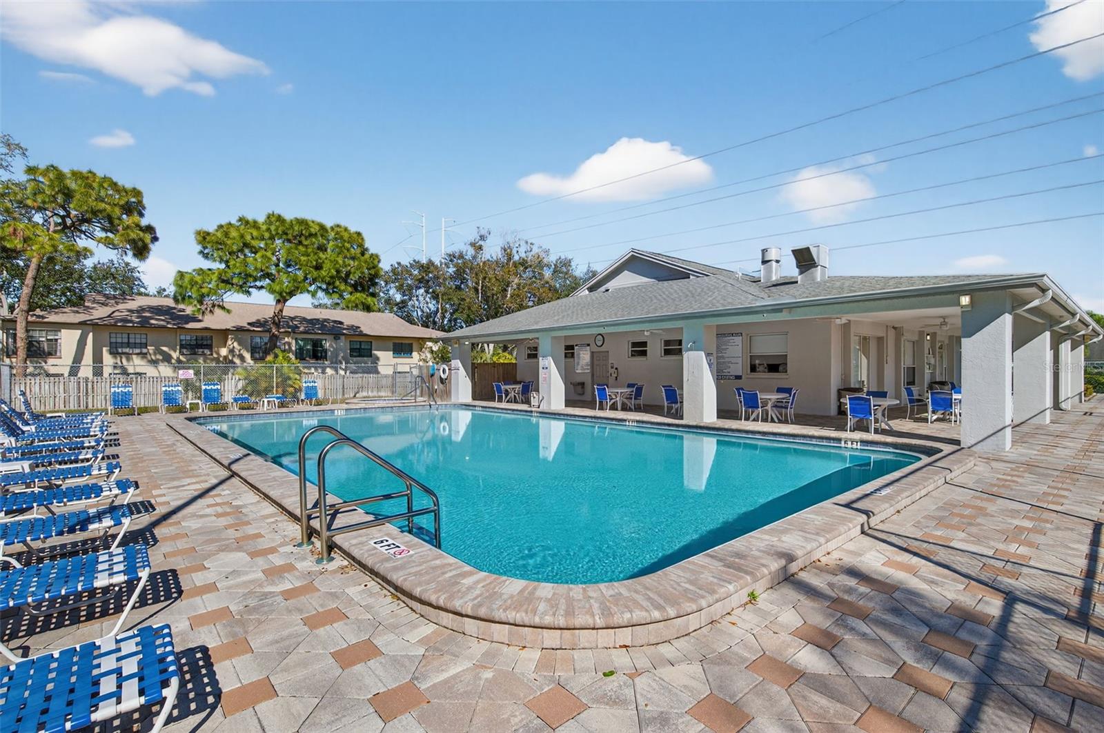 BROOKFIELD - Residential