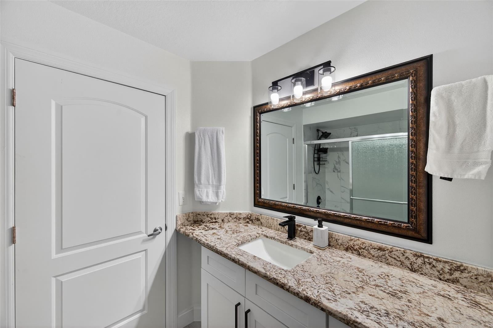 BROOKFIELD - Residential