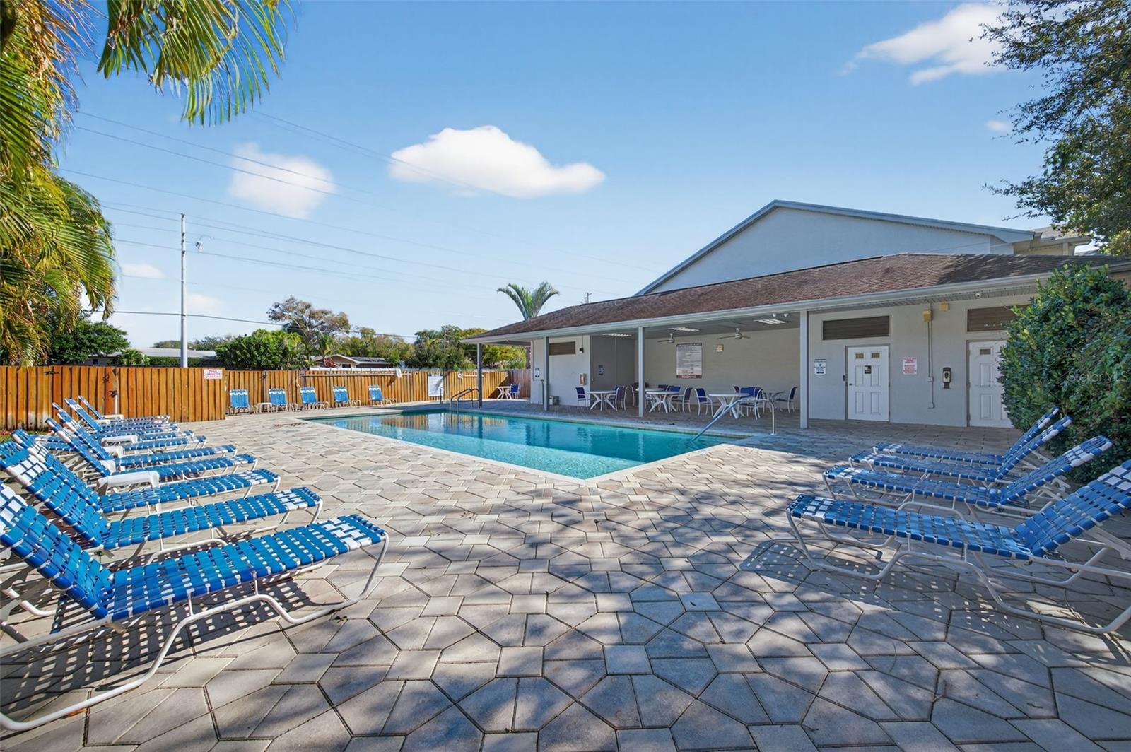 BROOKFIELD - Residential