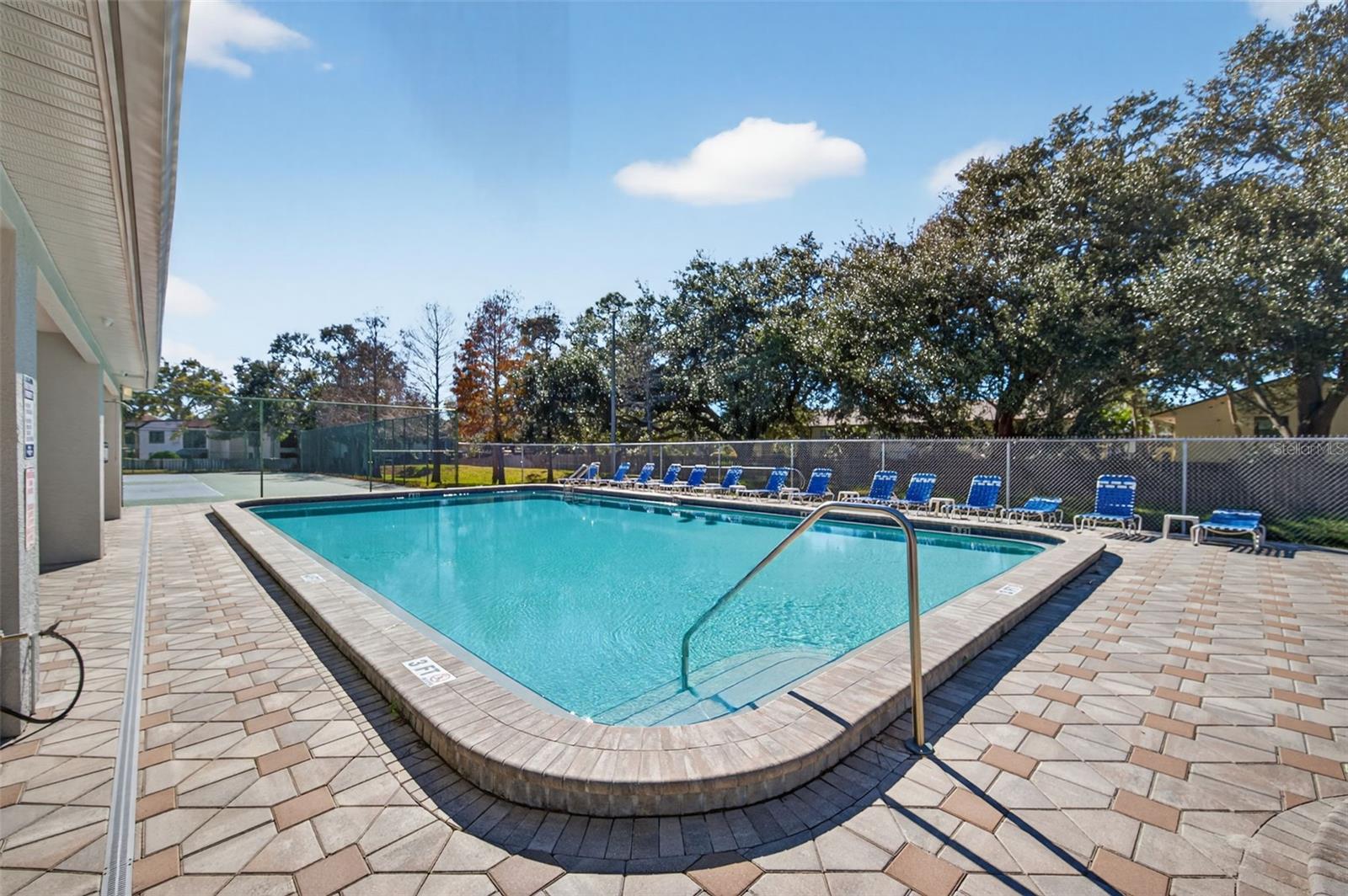 BROOKFIELD - Residential