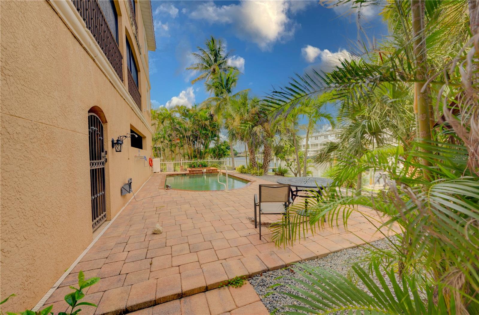 SIESTA COVE - Residential