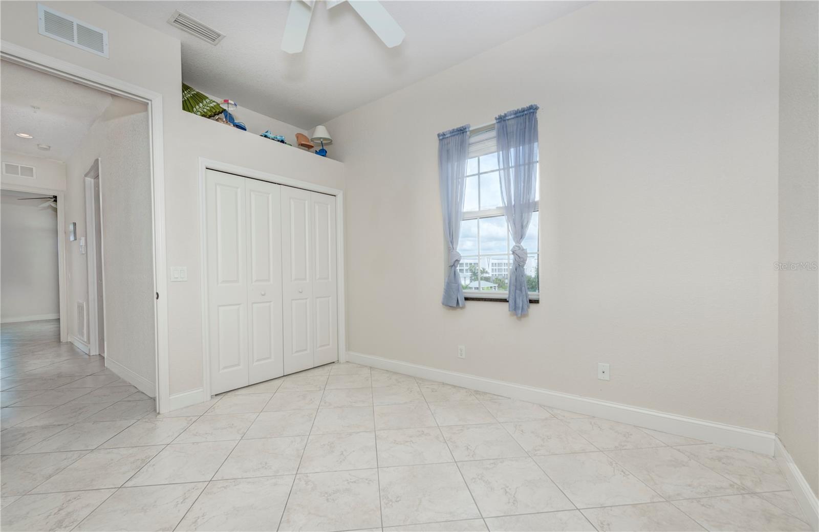 SIESTA COVE - Residential