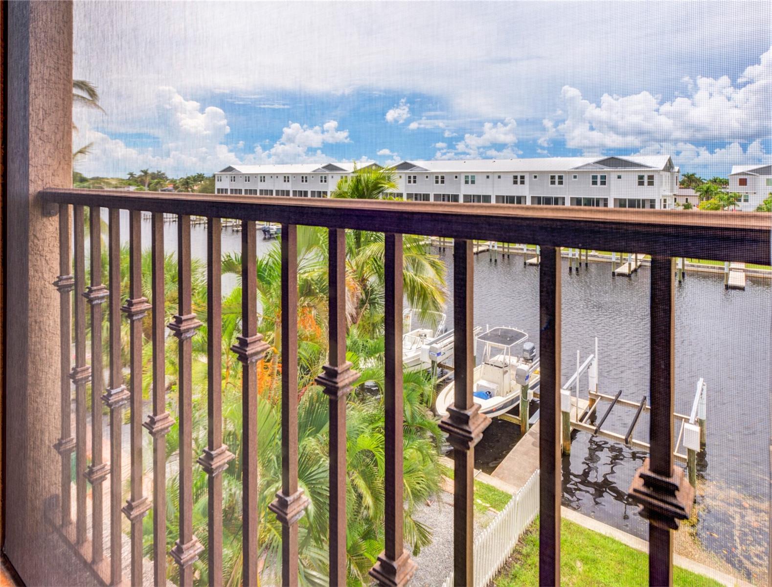 SIESTA COVE - Residential