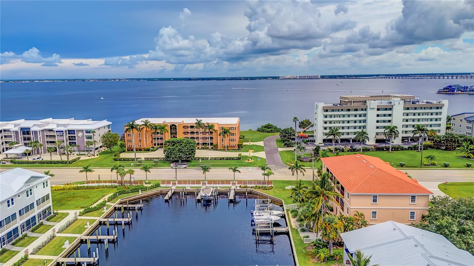SIESTA COVE - Residential