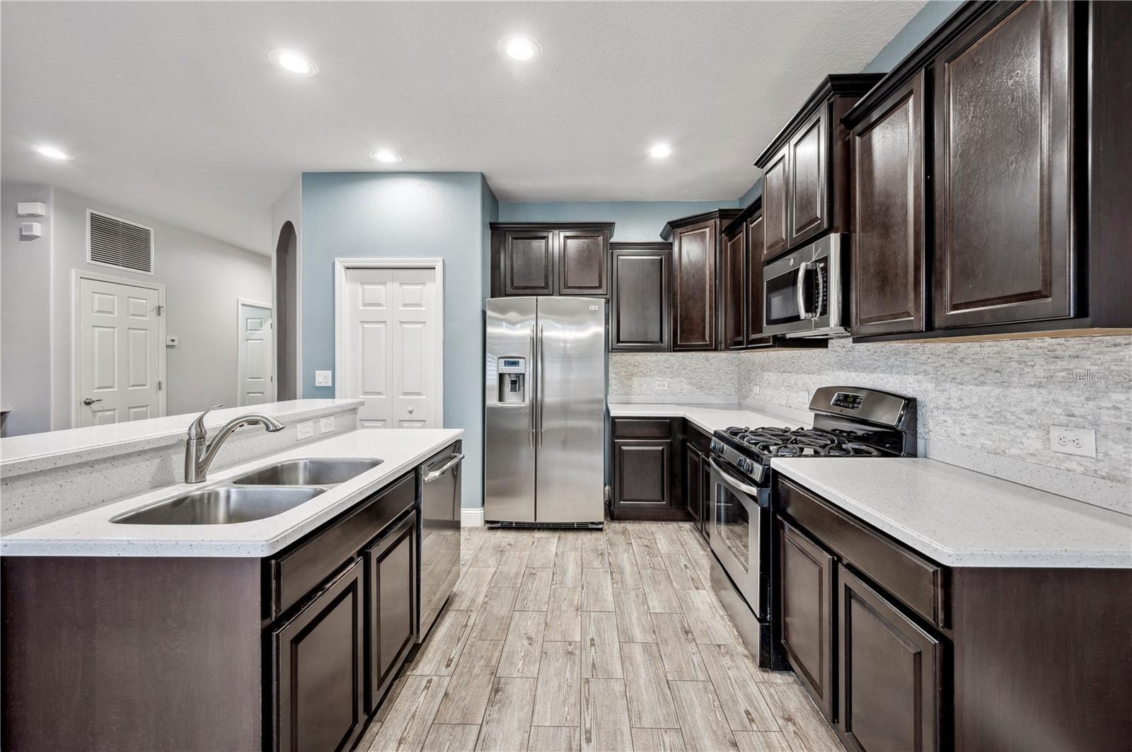 STONEGATE - Residential Lease