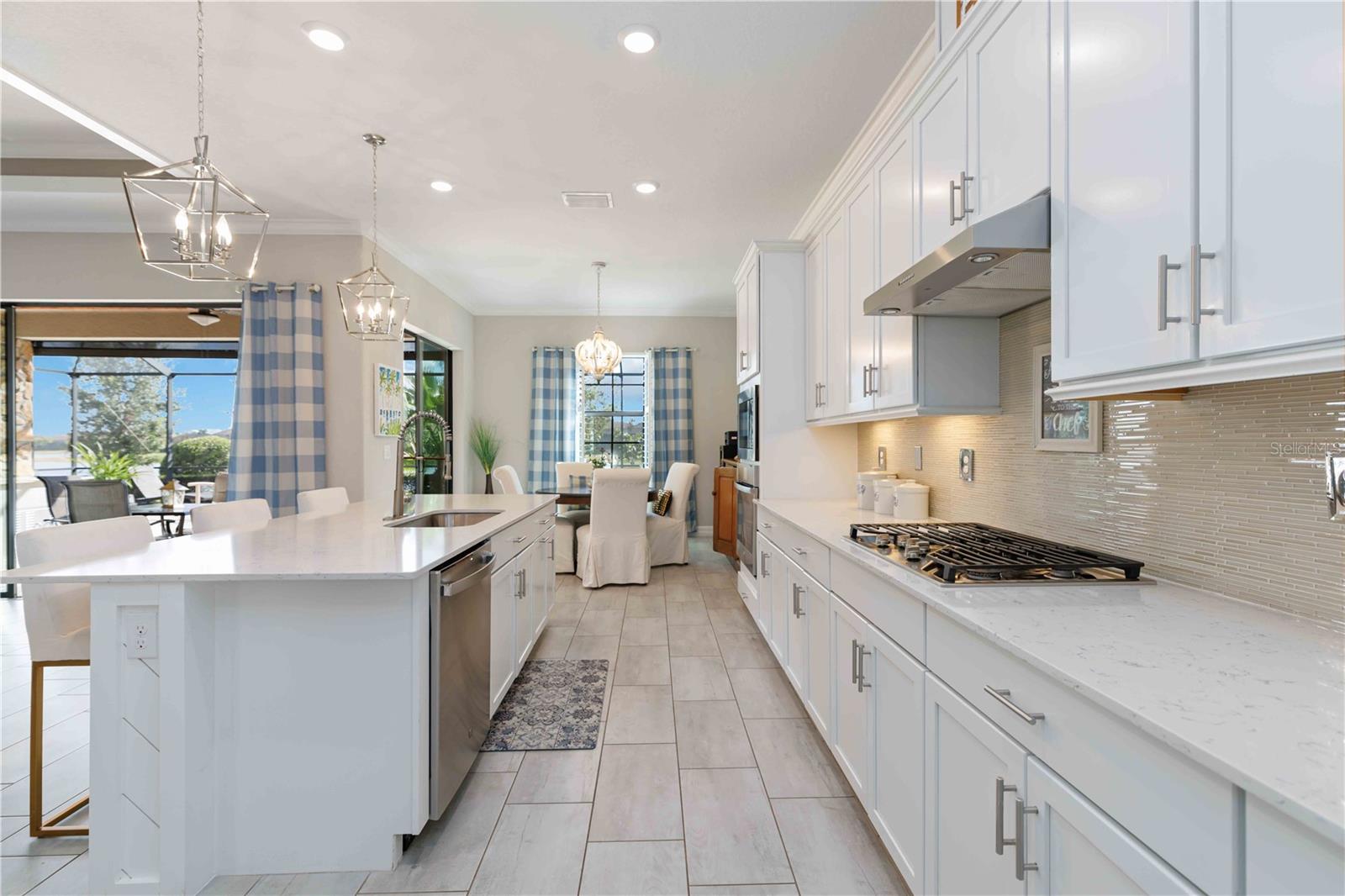 COUNTRY CLUB EAST AT LAKEWD RNCH YY1-4 - Residential