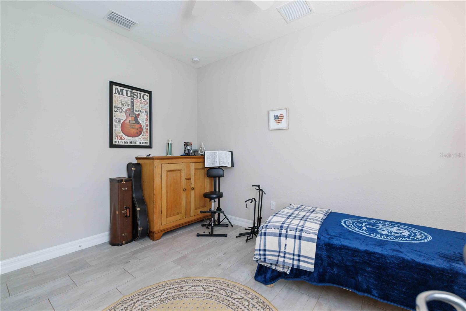 COUNTRY CLUB EAST AT LAKEWD RNCH YY1-4 - Residential