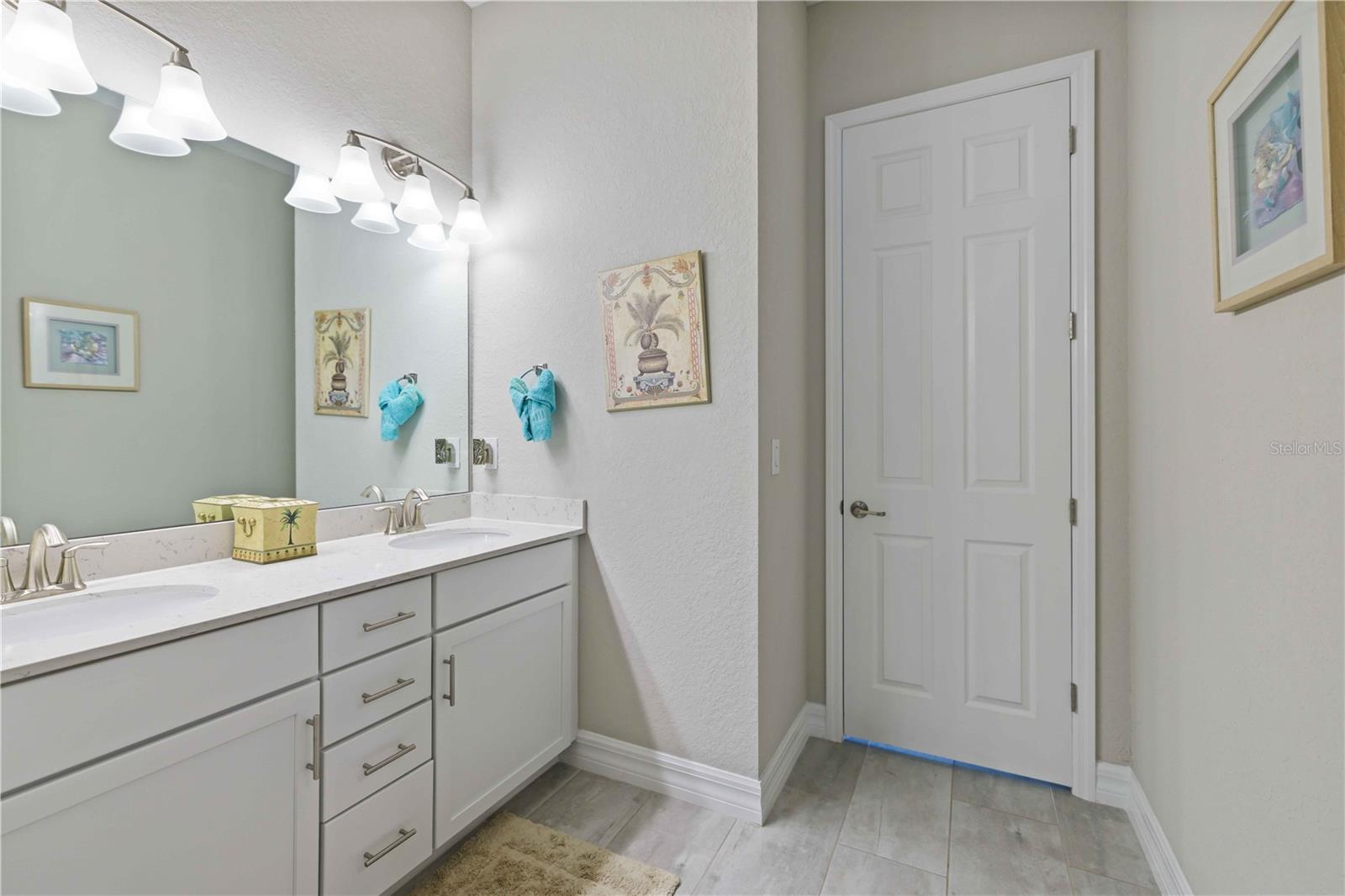 COUNTRY CLUB EAST AT LAKEWD RNCH YY1-4 - Residential