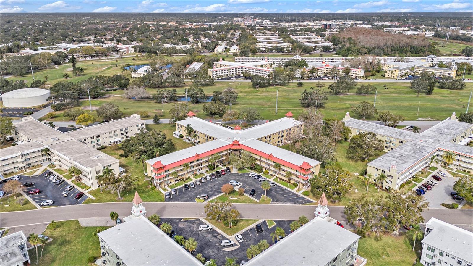 ON TOP OF THE WORLD - Residential