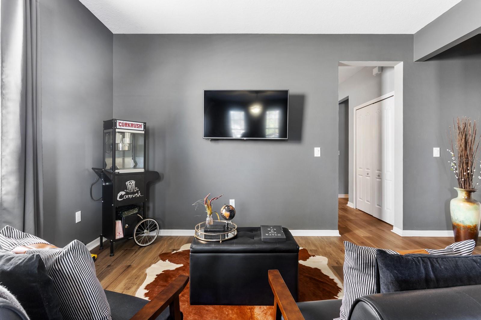 RIVERPLACE SUB - Residential