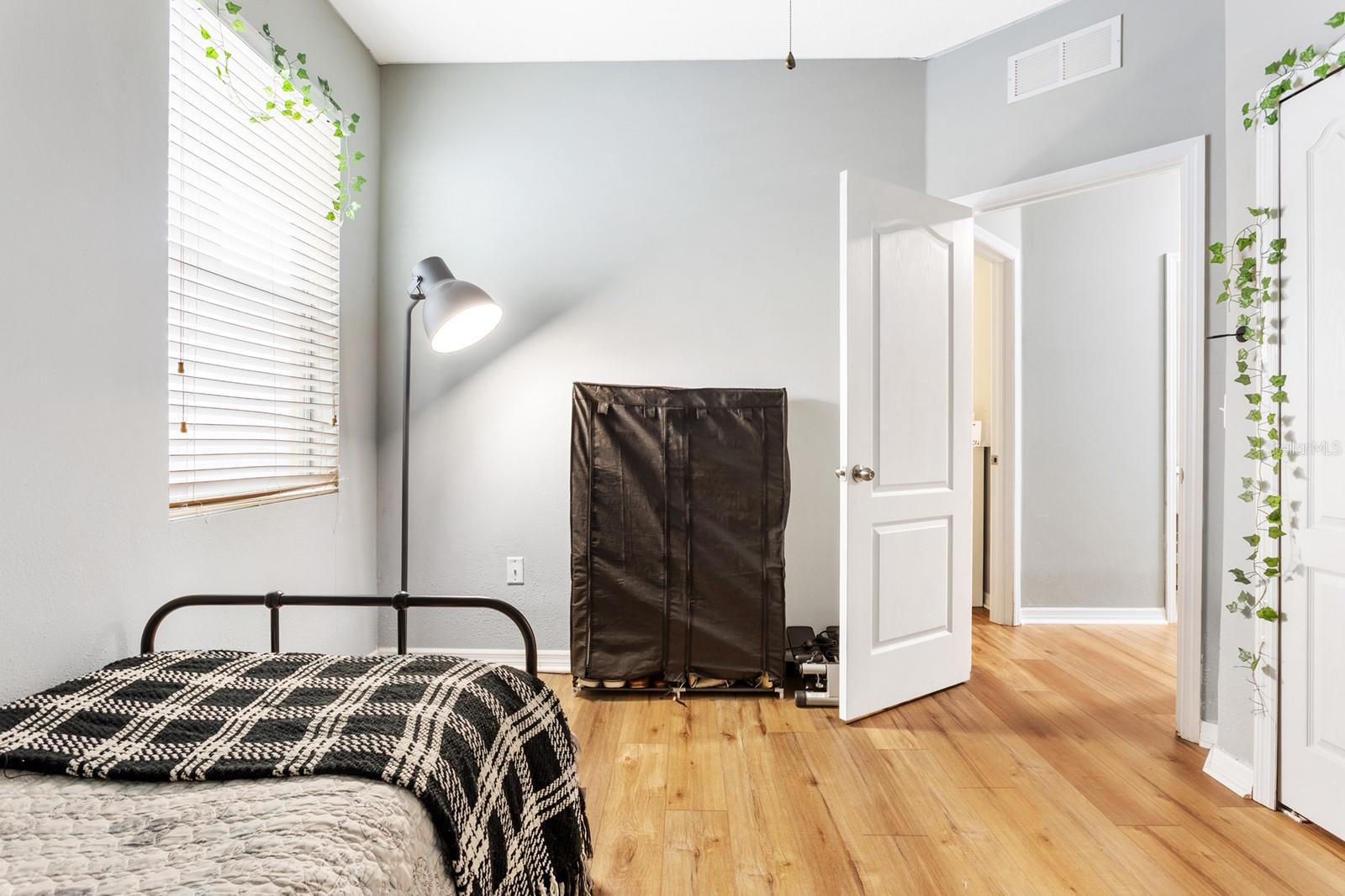 RIVERPLACE SUB - Residential