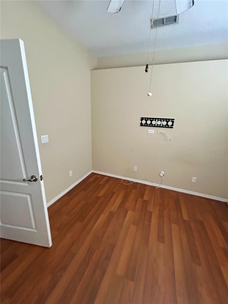 TRADITIONS PH 01 - Residential