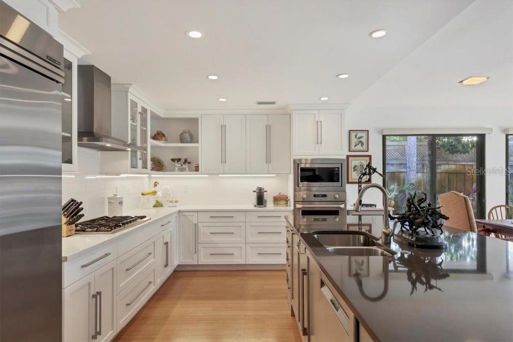 OYSTER BAY ESTATES - Residential