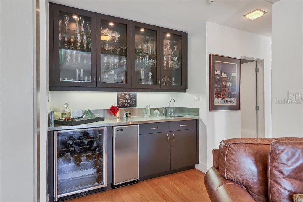 OYSTER BAY ESTATES - Residential