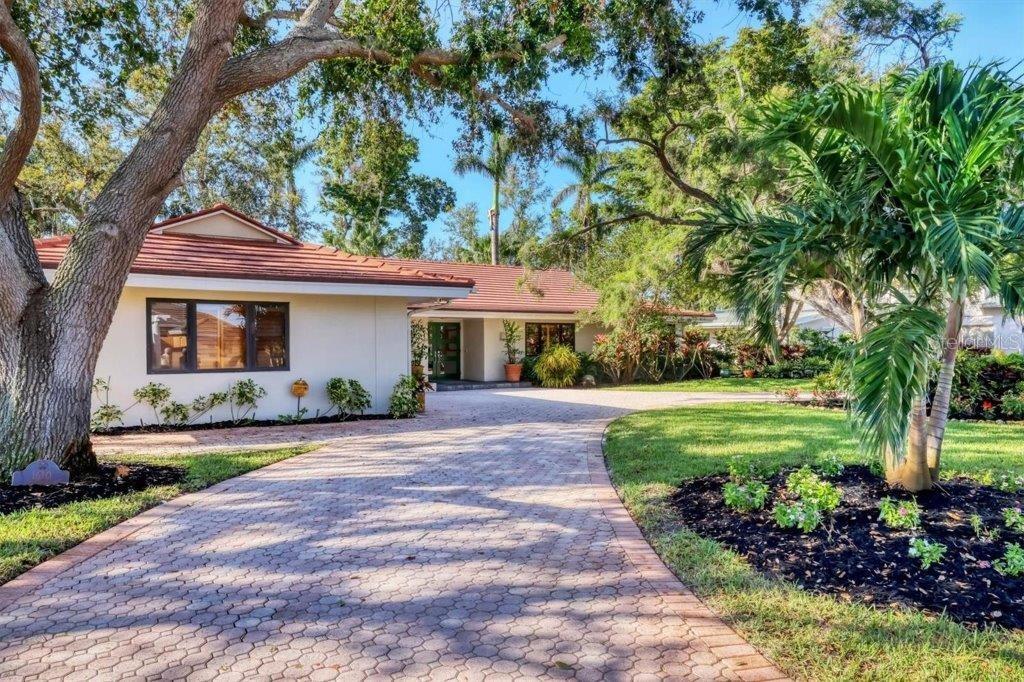 1610 S LAKE SHORE DRIVE