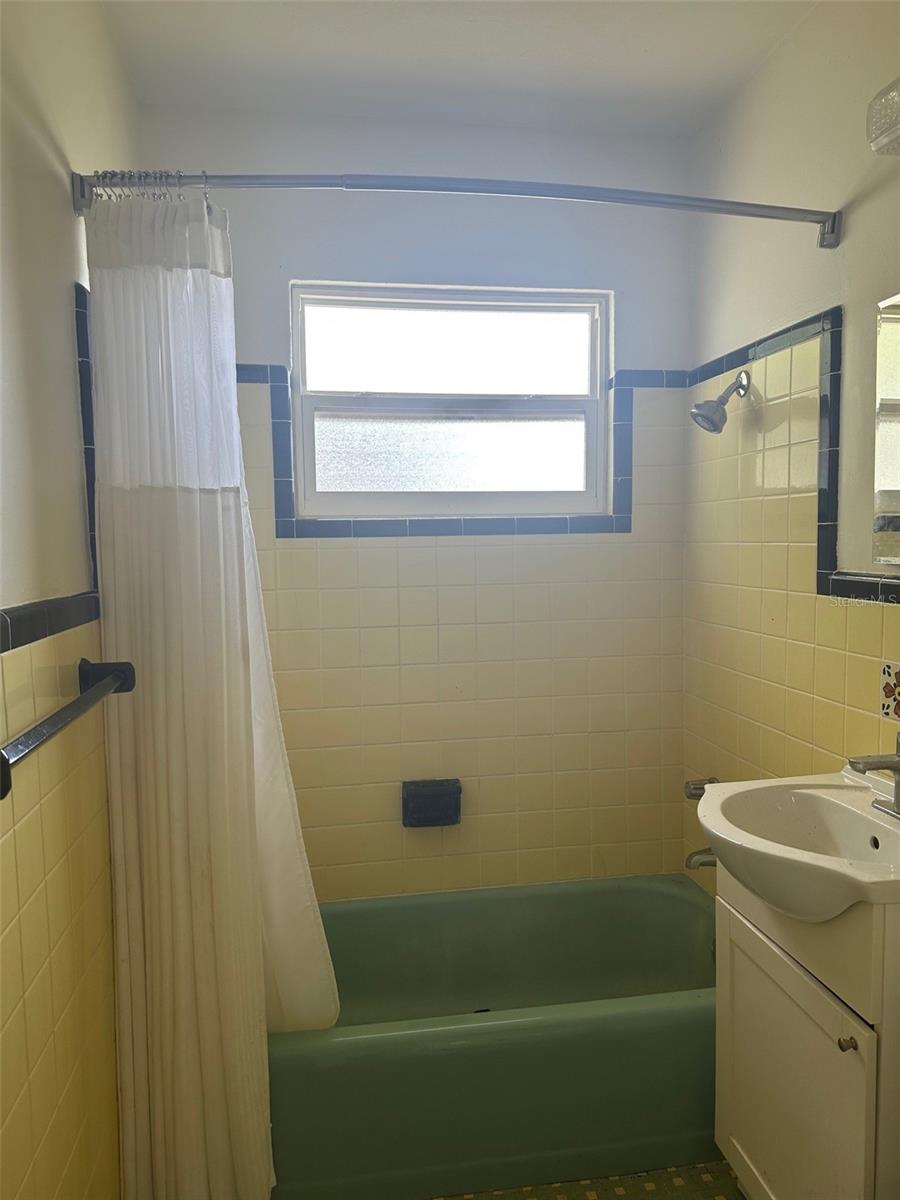 MOBILE CITY - Residential