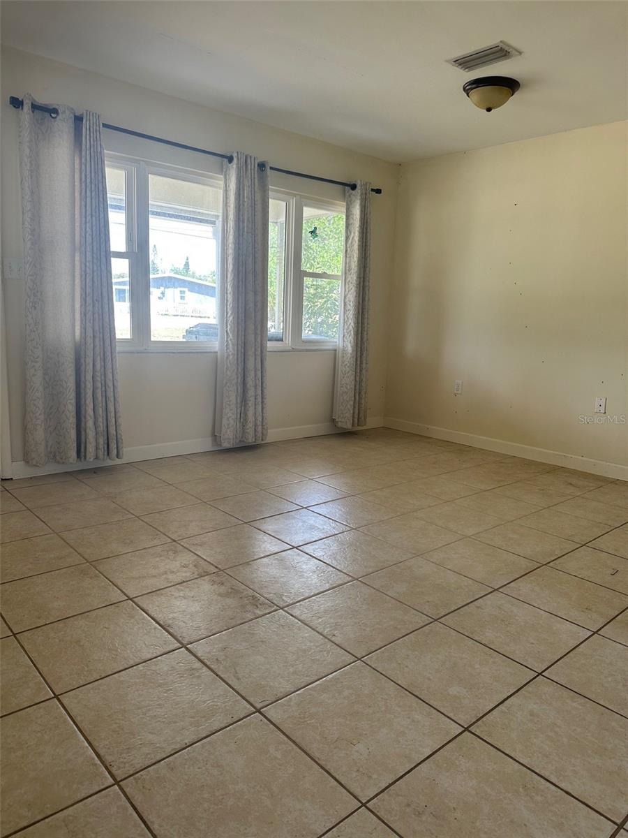 MOBILE CITY - Residential