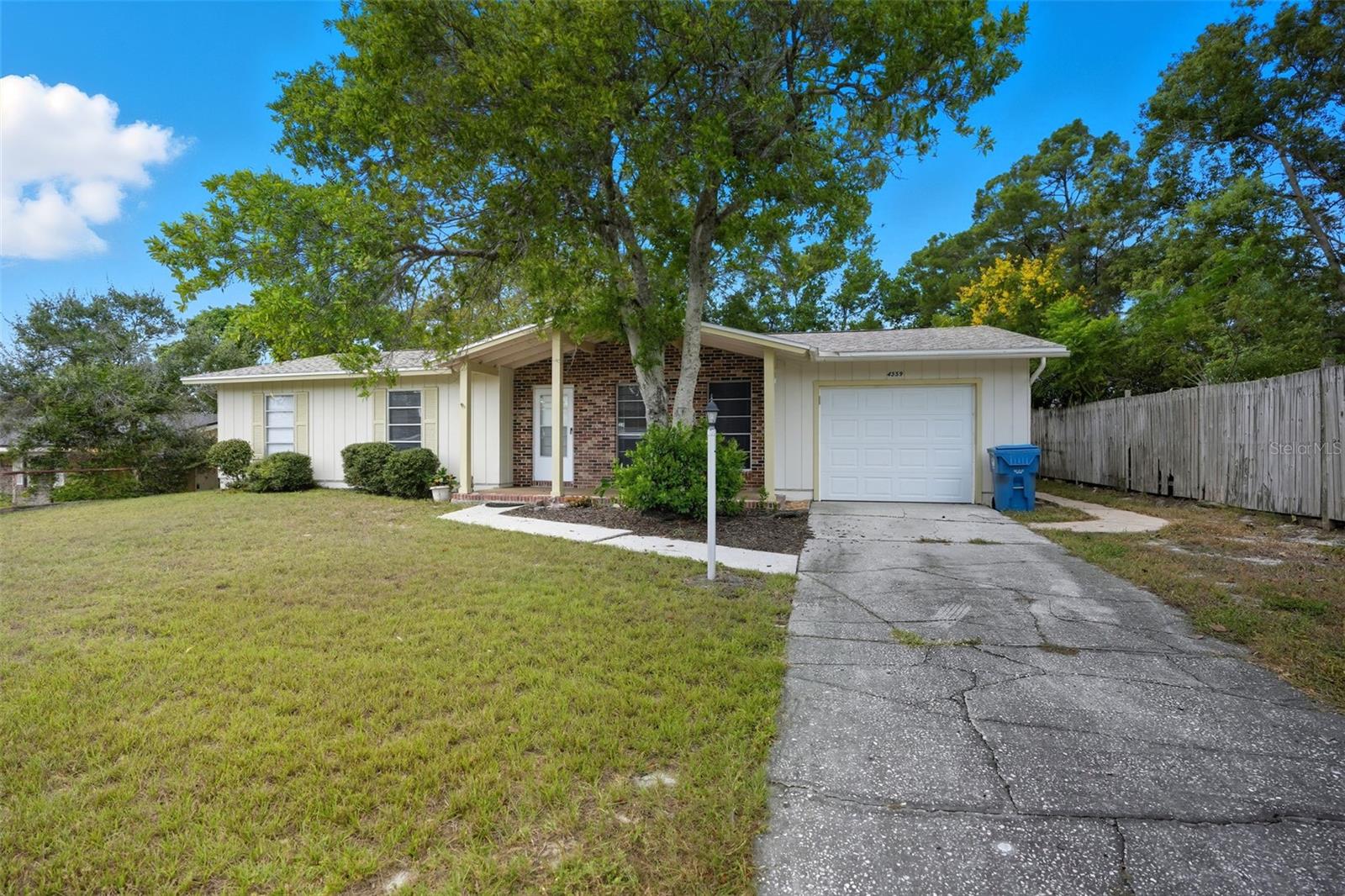 SPRING HILL - Residential