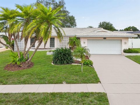 Photo of 14363 Neptune Road, Seminole, FL 33776 (MLS # TB8517398)