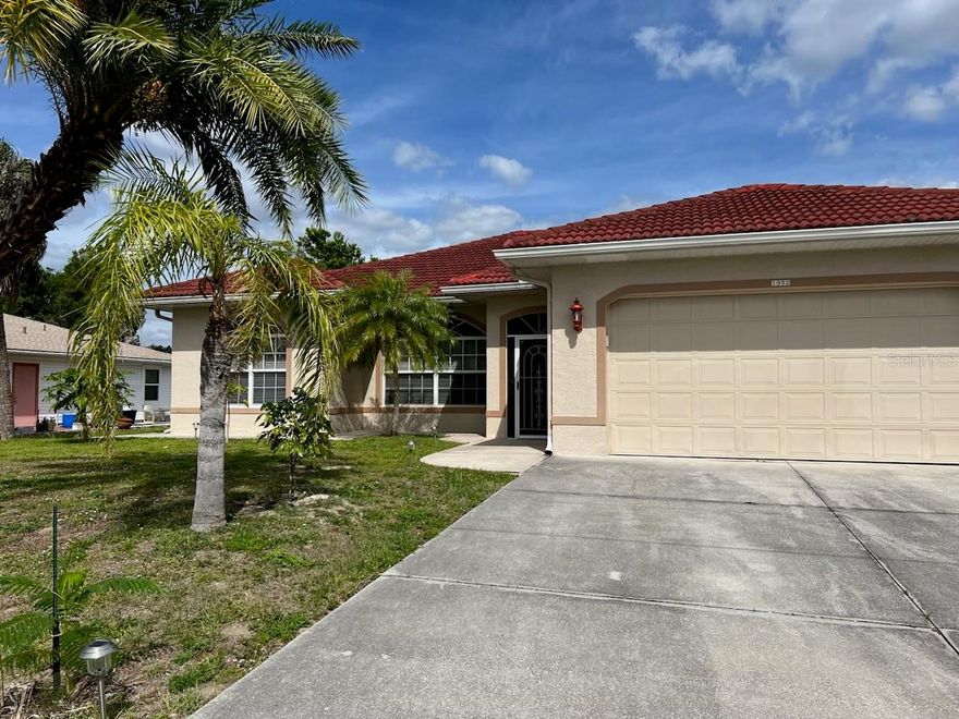 **ANNUAL** 3/2/2 HOME AVAILABLE NOW**  Located close to shopping and schools in desirable area of North Port. Large screened in porch  Freshly painted and ready for you! Schedule your showing today!