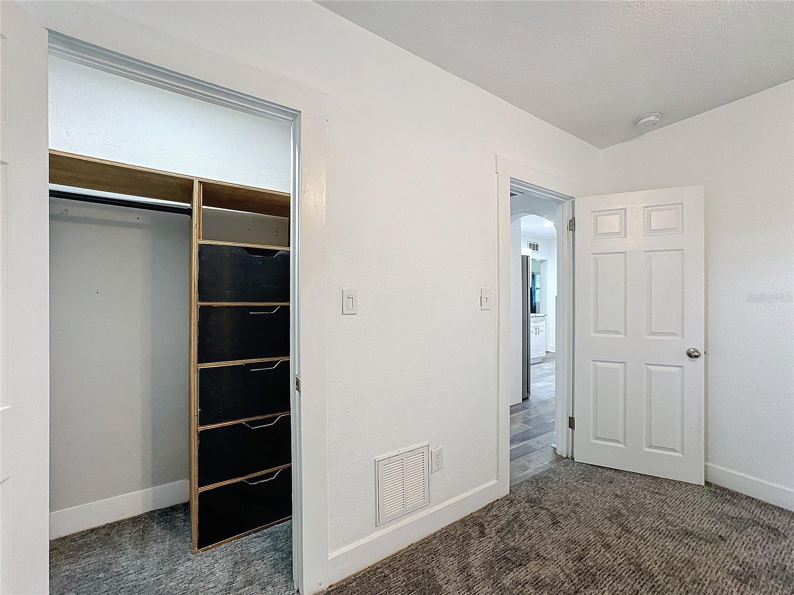 HANOUSEK F E & M M - Residential