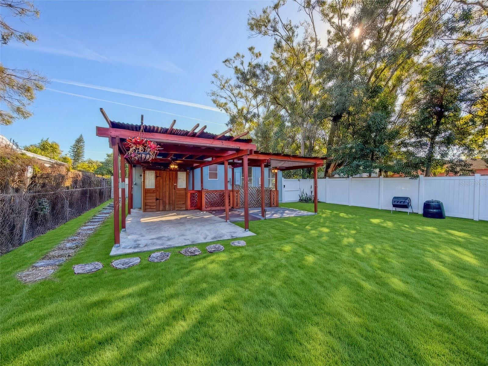 HANOUSEK F E & M M - Residential