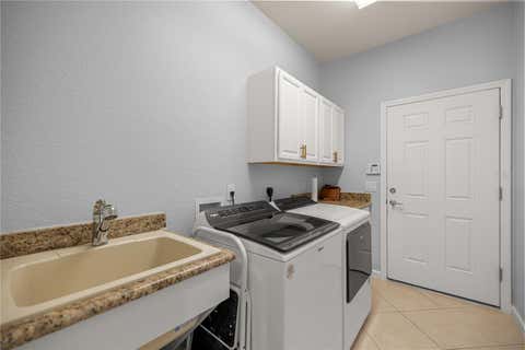 Tiny photo for 9383 SW 71st Loop, Ocala, FL 34481 (MLS # OM727292)