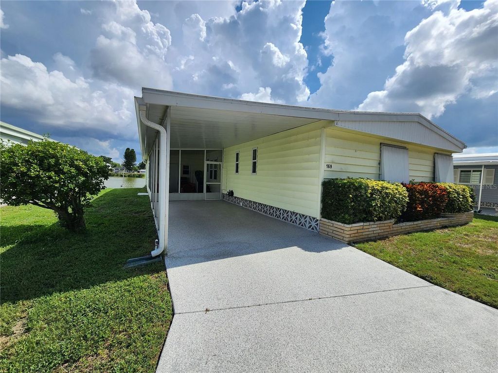 Photo of 808 53rd Avenue E #169, Bradenton, FL 34203 (MLS # A4698794)