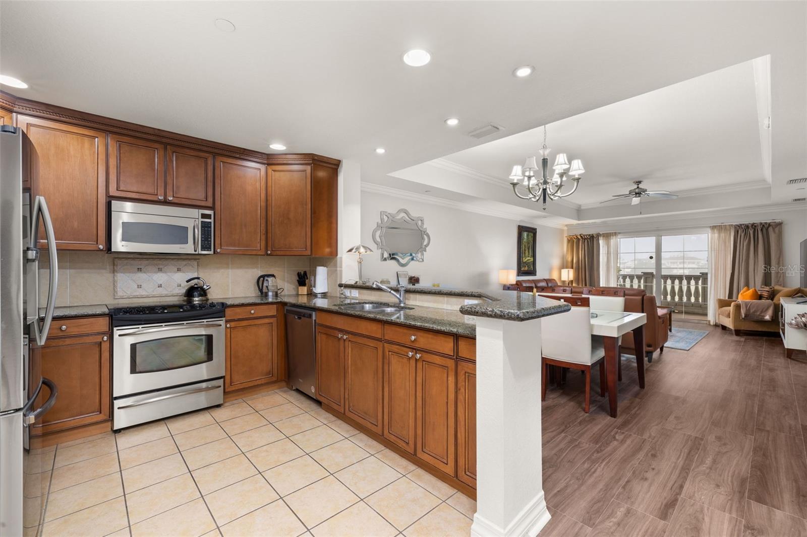 VILLAS AT REUNION SQUARE CONDO PH 5 - Residential