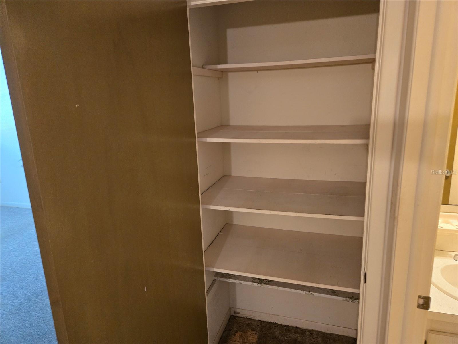 PARKWOOD CONDO - Residential