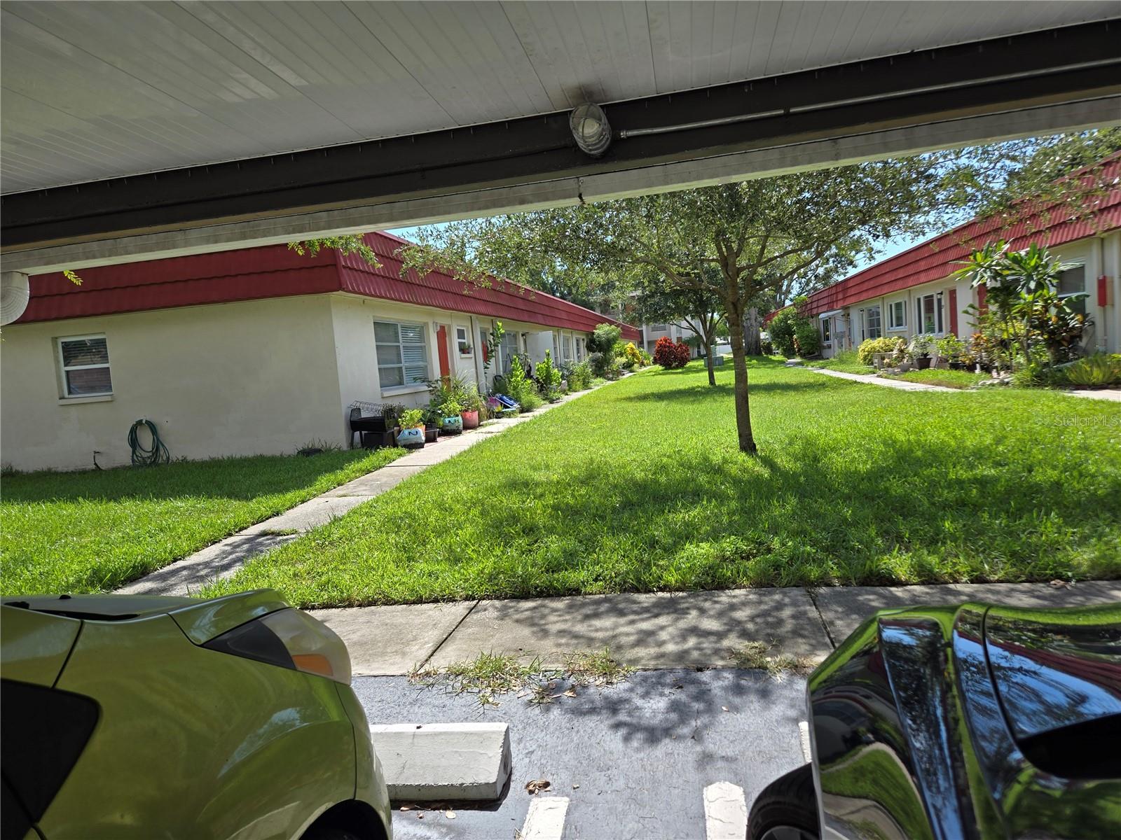 PARKWOOD CONDO - Residential