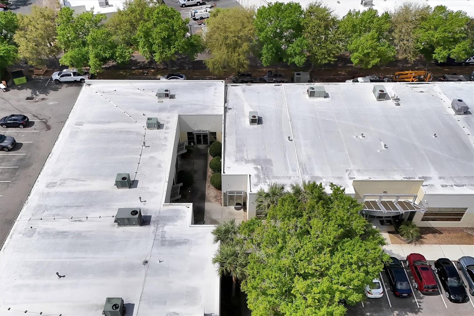 O S P SERVICE CENTER - Commercial Sale