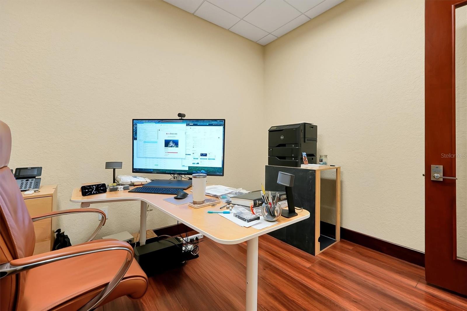 O S P SERVICE CENTER - Commercial Sale