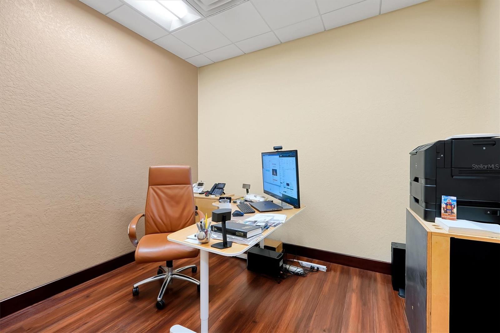 O S P SERVICE CENTER - Commercial Sale