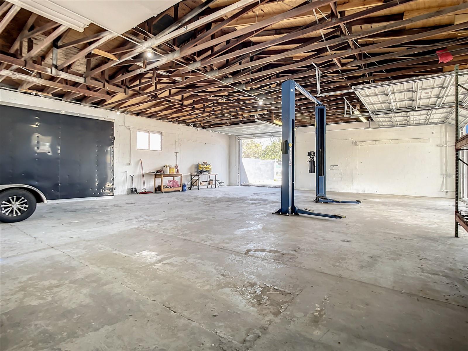 KINGSTON - Commercial Lease