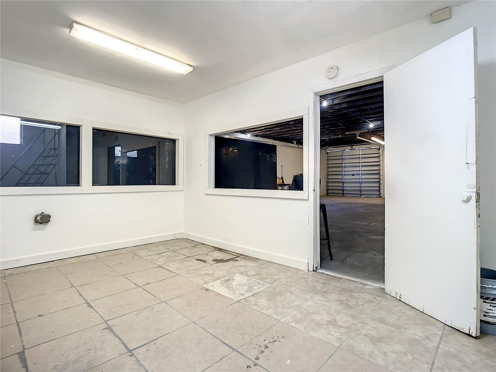 KINGSTON - Commercial Lease