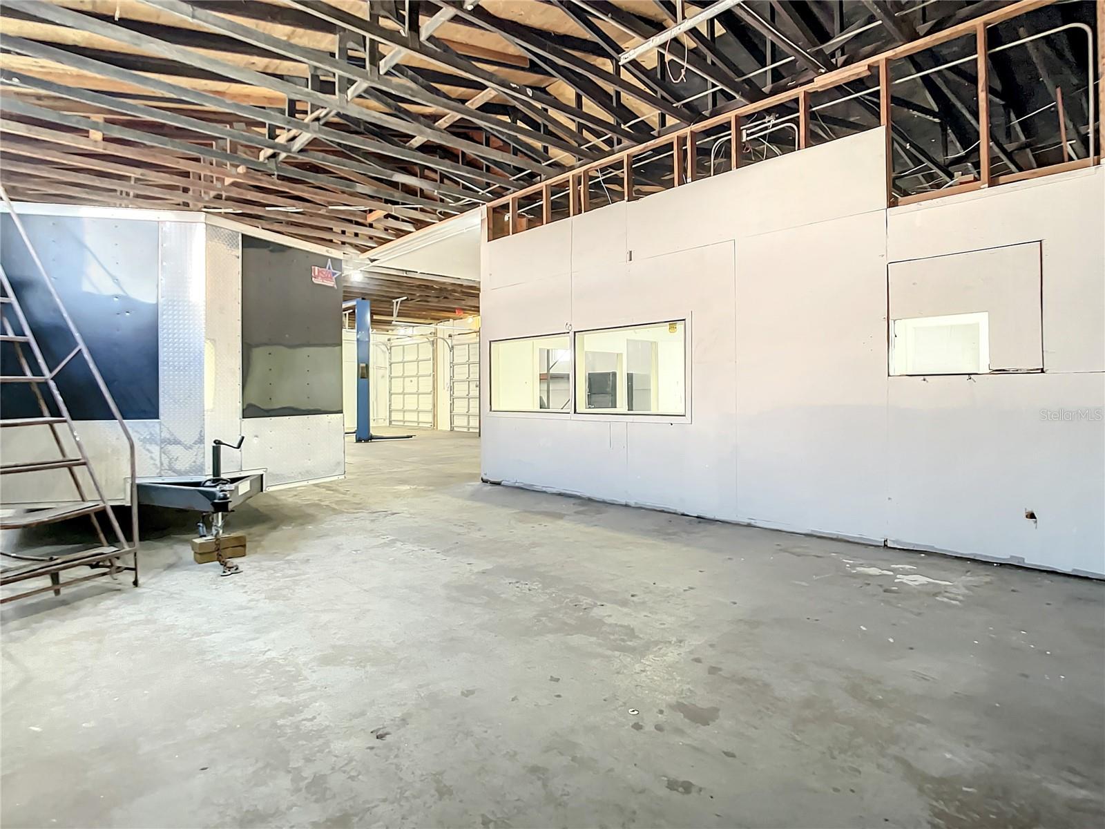 KINGSTON - Commercial Lease